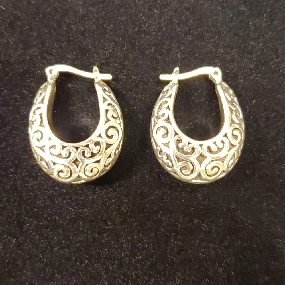 Sterling Silver NWT Scrollwork Hoop Earrings